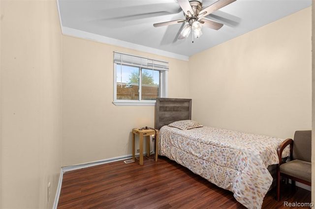 1579 Dulong Avenue, Madison Heights, MI 48071