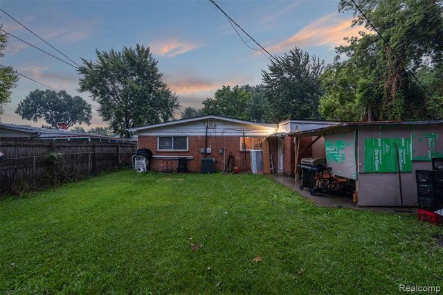 1579 Dulong Avenue, Madison Heights, MI 48071