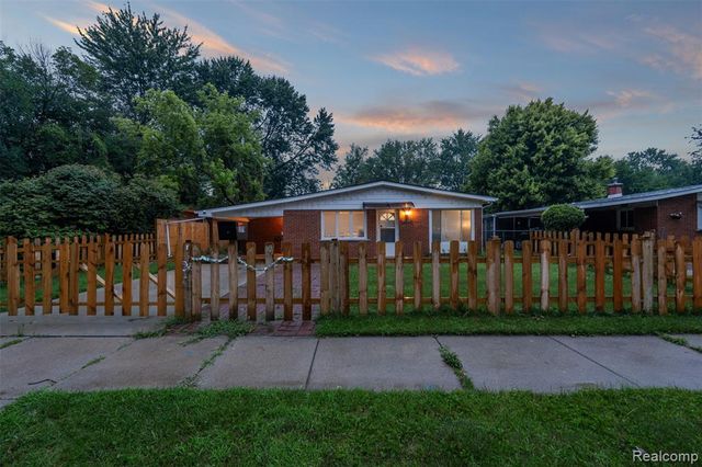 1579 Dulong Avenue, Madison Heights, MI 48071