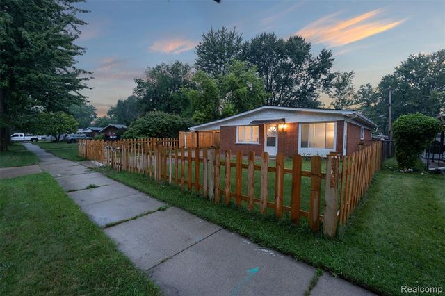 1579 Dulong Avenue, Madison Heights, MI 48071