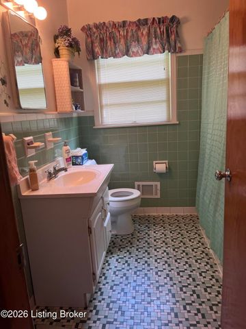 8005 Woodfern Way, Louisville, KY 40291