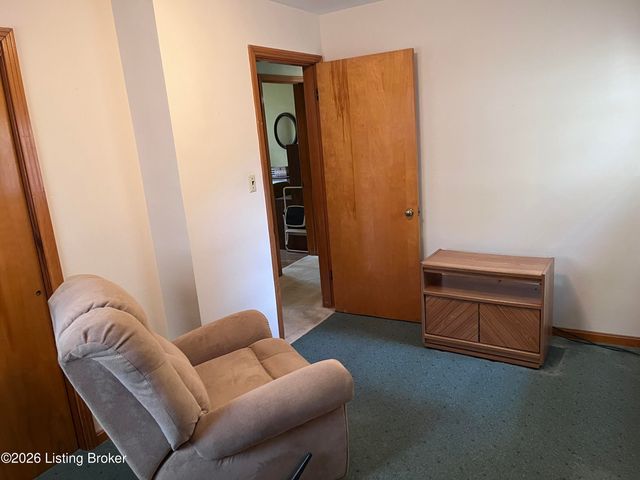 8005 Woodfern Way, Louisville, KY 40291