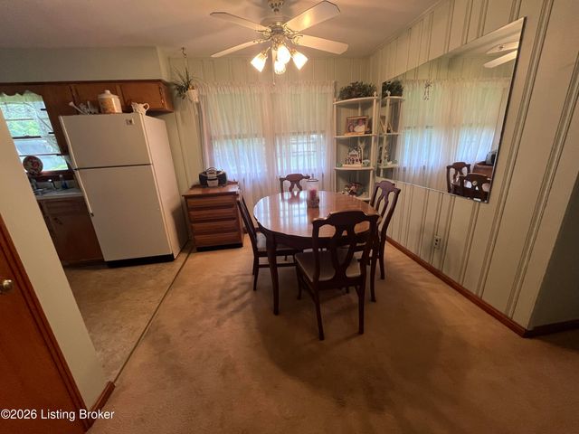 8005 Woodfern Way, Louisville, KY 40291