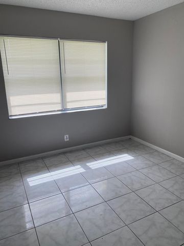 4714 Summit Villas, West Palm Beach, FL 33415