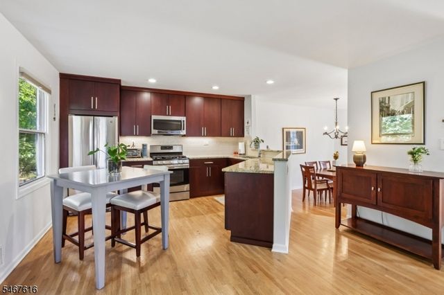 22 Dowitcher Ct, Wayne Twp., NJ 07470