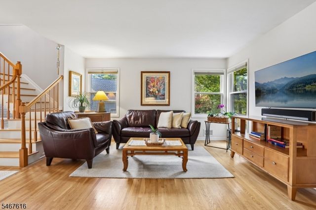 22 Dowitcher Ct, Wayne Twp., NJ 07470