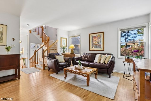 22 Dowitcher Ct, Wayne Twp., NJ 07470