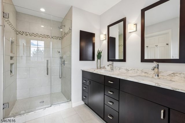 22 Dowitcher Ct, Wayne Twp., NJ 07470