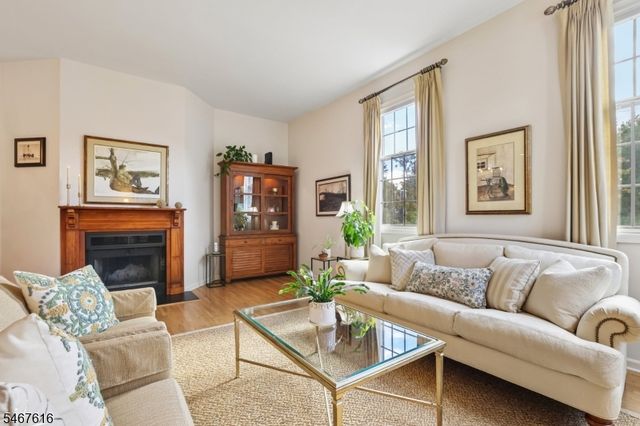 22 Dowitcher Ct, Wayne Twp., NJ 07470