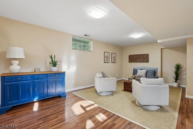 22 Dowitcher Ct, Wayne Twp., NJ 07470