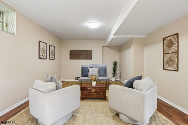22 Dowitcher Ct, Wayne Twp., NJ 07470