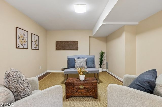 22 Dowitcher Ct, Wayne Twp., NJ 07470