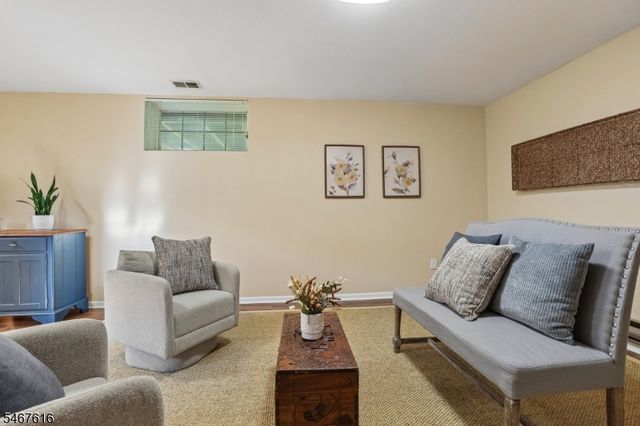 22 Dowitcher Ct, Wayne Twp., NJ 07470