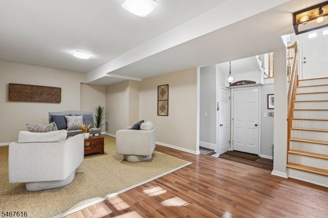 22 Dowitcher Ct, Wayne Twp., NJ 07470