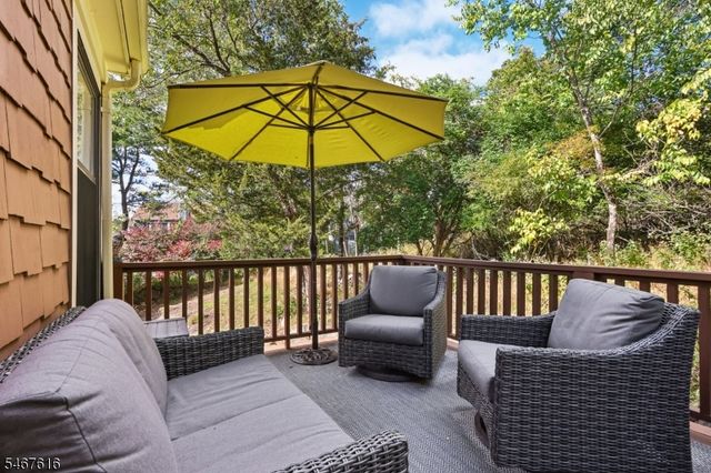 22 Dowitcher Ct, Wayne Twp., NJ 07470