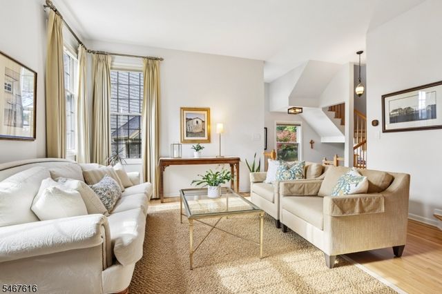 22 Dowitcher Ct, Wayne Twp., NJ 07470