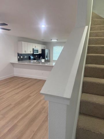 1818 River Crossing CIR D, Austin, TX 78741