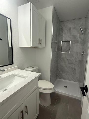 1818 River Crossing CIR D, Austin, TX 78741