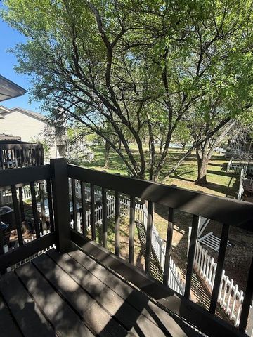 1818 River Crossing CIR D, Austin, TX 78741