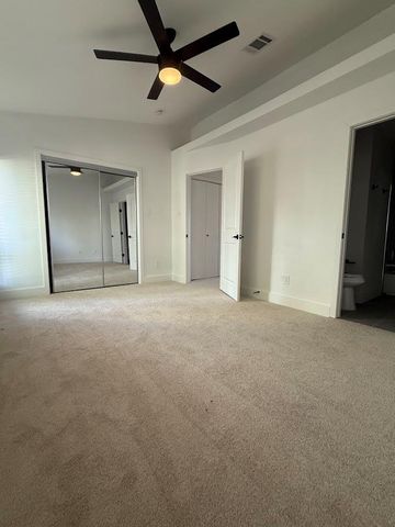 1818 River Crossing CIR D, Austin, TX 78741