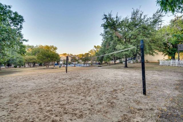 1818 River Crossing CIR D, Austin, TX 78741