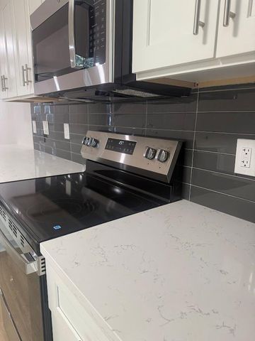 1818 River Crossing CIR D, Austin, TX 78741