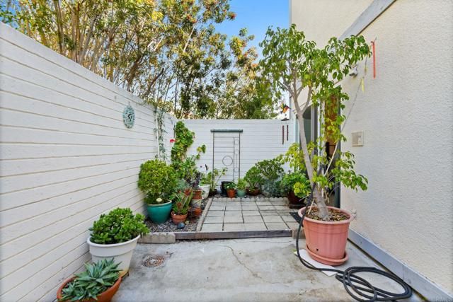 2376 Altisma Way K, Carlsbad, CA 92009