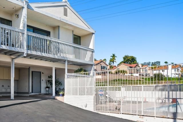 2376 Altisma Way K, Carlsbad, CA 92009