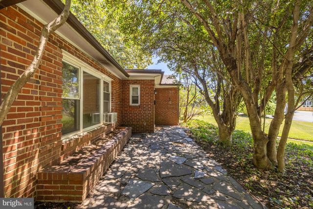 9201 BURLEY DR, Bethesda, MD 20817