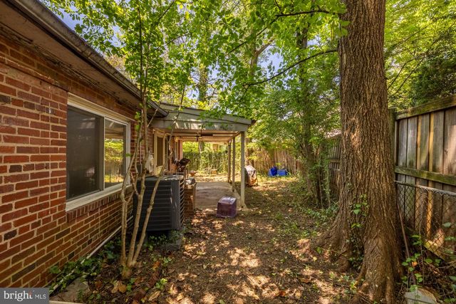 9201 BURLEY DR, Bethesda, MD 20817