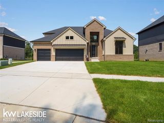 18842 Via Firenze Drive, Macomb Twp, MI 48044