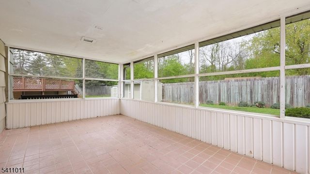 215 Fairfield Ave, Middlesex Boro, NJ 08846