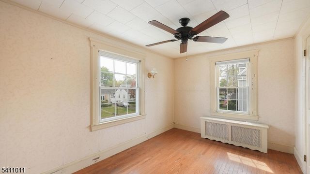 215 Fairfield Ave, Middlesex Boro, NJ 08846