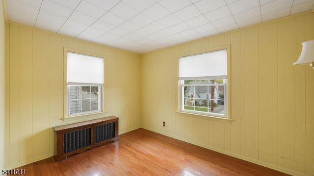215 Fairfield Ave, Middlesex Boro, NJ 08846
