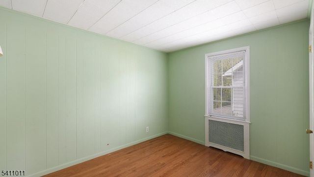 215 Fairfield Ave, Middlesex Boro, NJ 08846