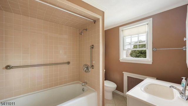 215 Fairfield Ave, Middlesex Boro, NJ 08846