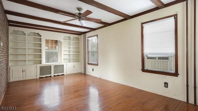215 Fairfield Ave, Middlesex Boro, NJ 08846