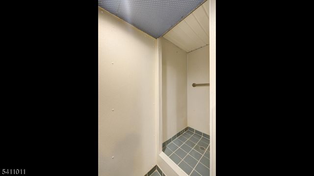 215 Fairfield Ave, Middlesex Boro, NJ 08846