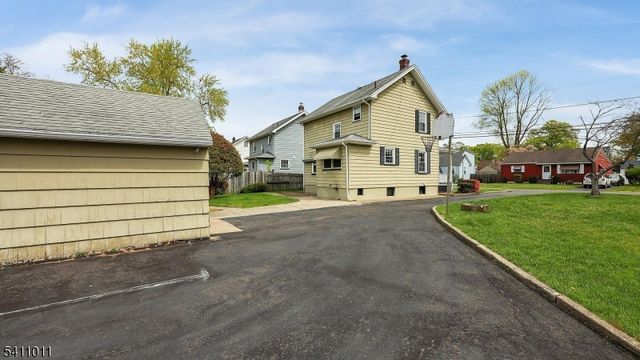 215 Fairfield Ave, Middlesex Boro, NJ 08846