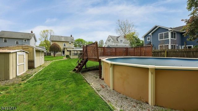 215 Fairfield Ave, Middlesex Boro, NJ 08846