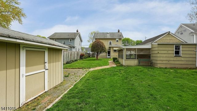 215 Fairfield Ave, Middlesex Boro, NJ 08846