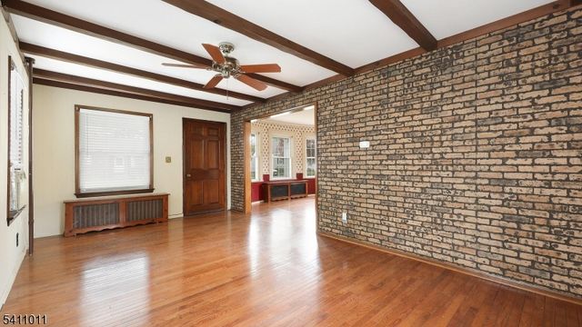 215 Fairfield Ave, Middlesex Boro, NJ 08846