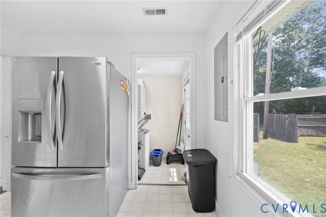 7 W Berry St, Sandston, VA 23150