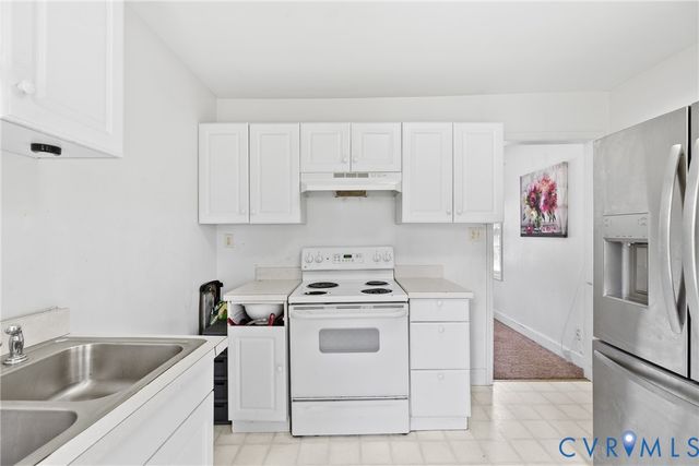 7 W Berry St, Sandston, VA 23150