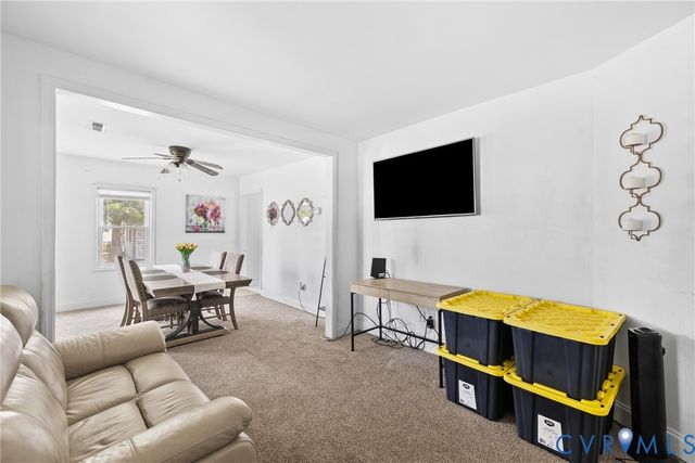 7 W Berry St, Sandston, VA 23150