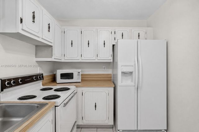 4241 NW 19th Street 172, Lauderhill, FL 33313