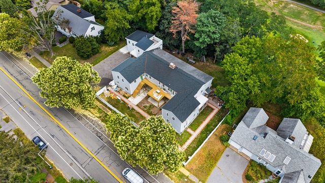 201 Grove St 201, Cambridge, MA 02138
