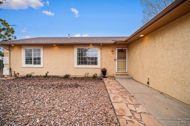 962 S Cienaga Dr, Pueblo West, CO 81007