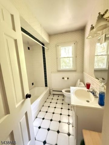 71 Glasgow Ter, Mahwah Twp., NJ 07430
