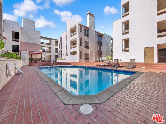 1325 Valley View Road 201, Glendale, CA 91202